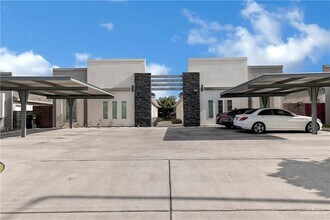 Building Photo - 14 E la Cantera Ave
