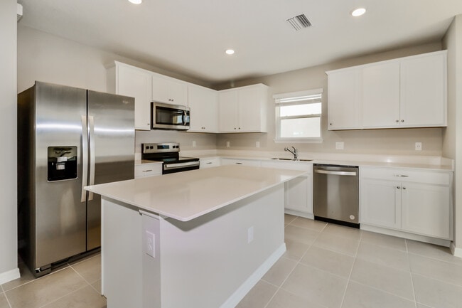 Foto del edificio - Redding Pointe