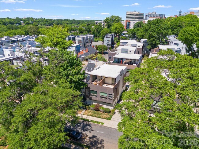 Foto del edificio - 918 Greenleaf Ave