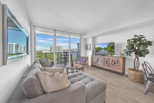 Building Photo - 16385 Biscayne Blvd