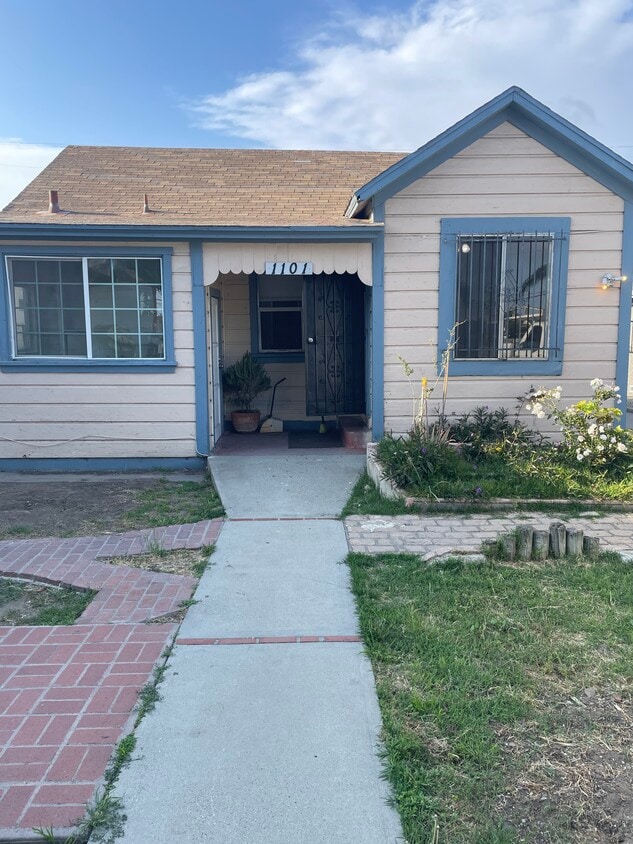 Primary Photo - 1101 E L St