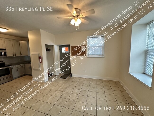 Building Photo - 335 Freyling Pl SE