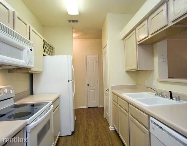 Fotografía del edificio - 2041 W Hebron Pky