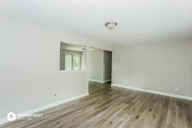 Building Photo - 5809 Amberly Ln