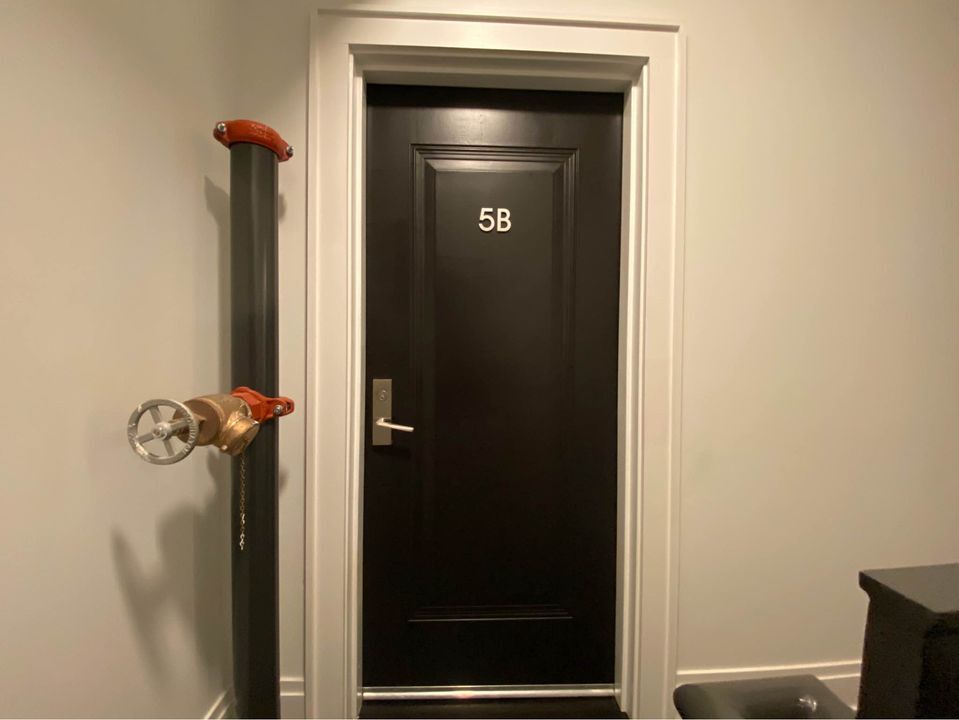 Primary Photo - 131 W 15th St