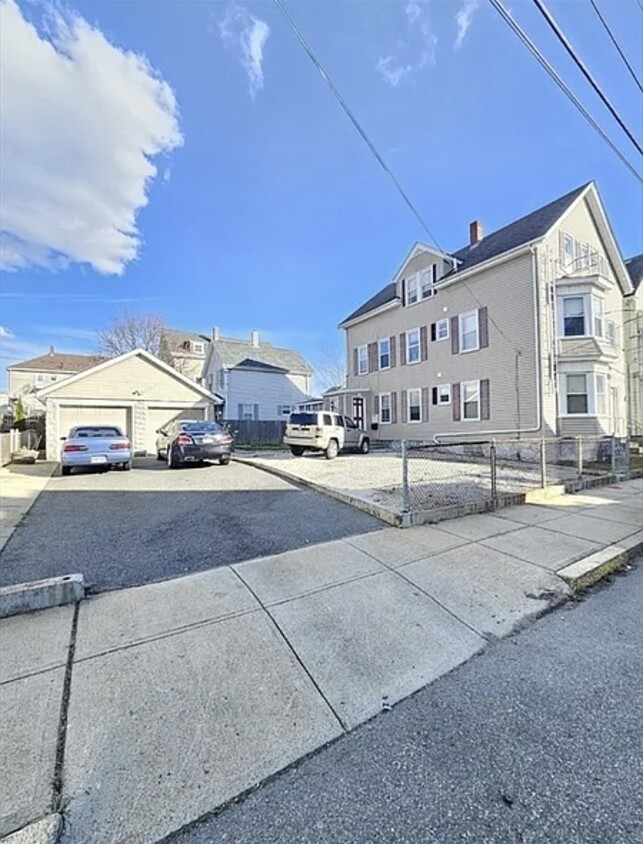 Driveway and side entrance - 81 Morton St