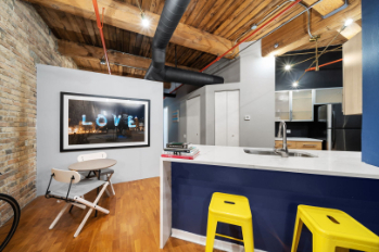 Foto del edificio - 225 W Huron St