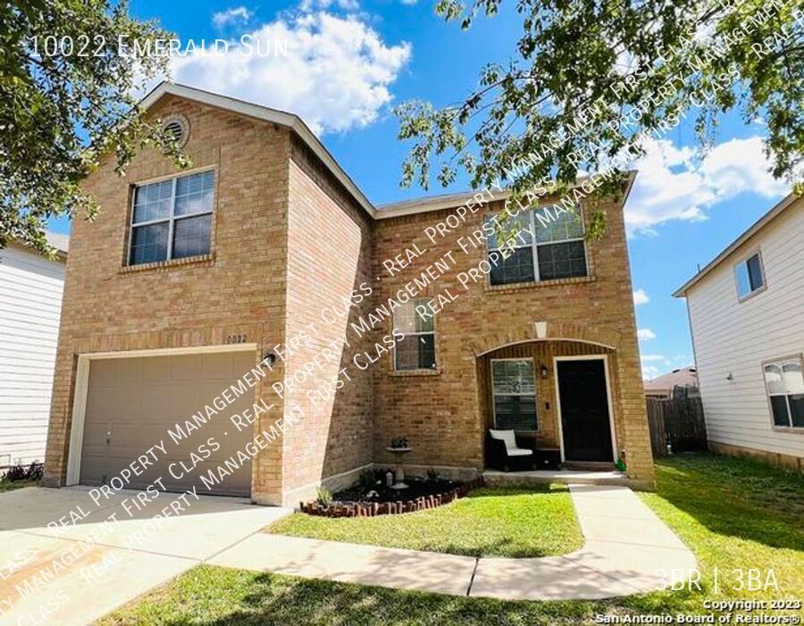 Foto principal - Fully furnished home near Hwy 90, Loop 160...