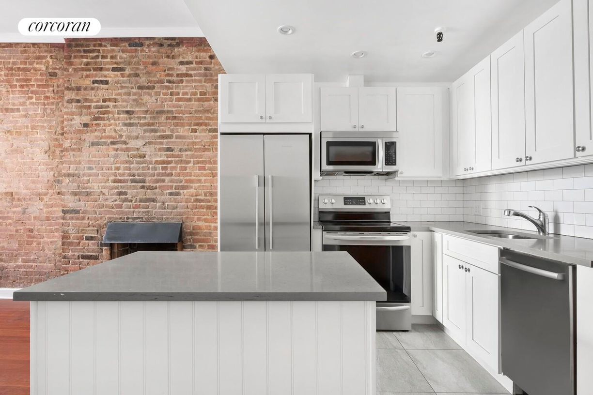 Foto del edificio - 7 W 95th St