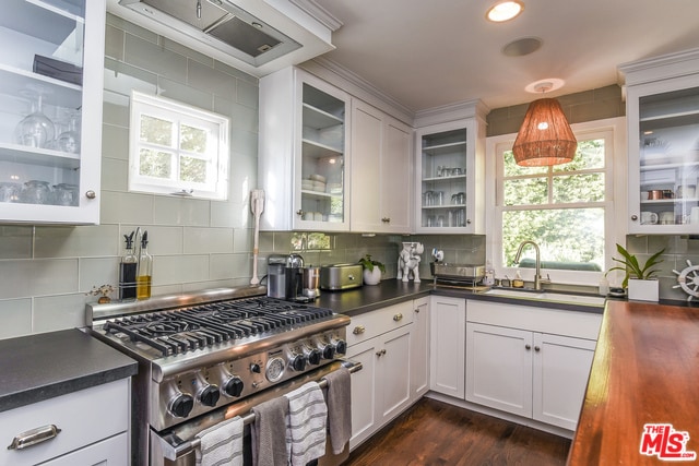 Foto del edificio - 8069 Woodland Ln
