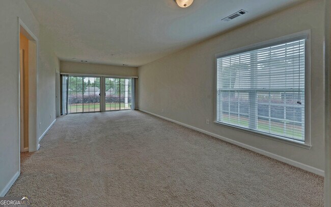 Foto del edificio - 6218 Azalea Way