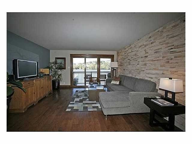 Building Photo - 1500 Scenic Dr