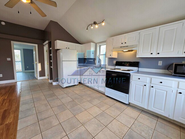 Foto del edificio - 392 Roosevelt Trail