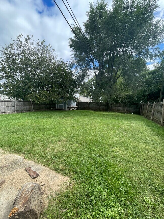 Foto del edificio - 2972 Fairwood Ave