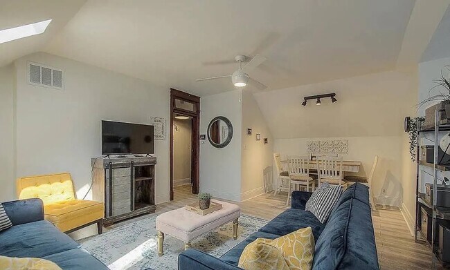 Foto del edificio - 3784 Washington St