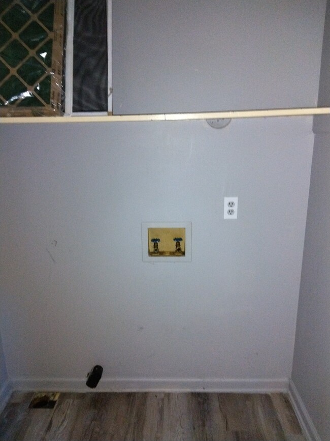 Building Photo - 106 Cane Creek Ct