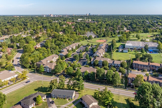 Building Photo - The Reserve At Merrick