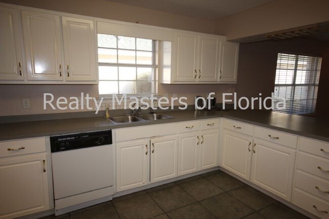 Foto del edificio - 2345 Caddy Shack Ln