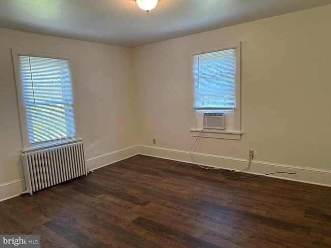 Building Photo - 216 Delsea Dr