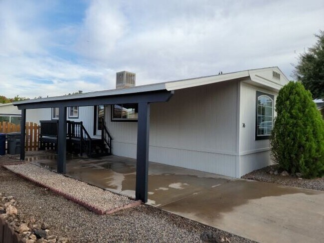 Foto del edificio - Remodeled 3-Bed Home in 55+ Community – Pe...