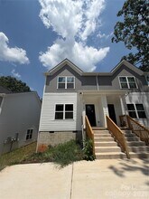 Building Photo - 212 N Yadkin Ave