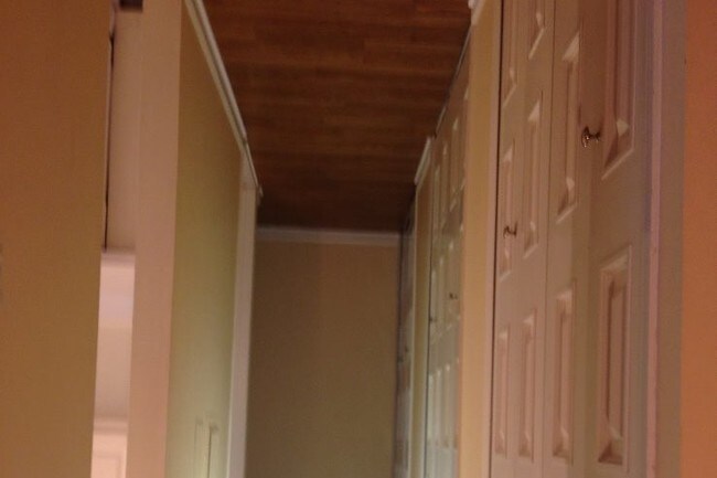 hallway - 33297 Kingslane Ct
