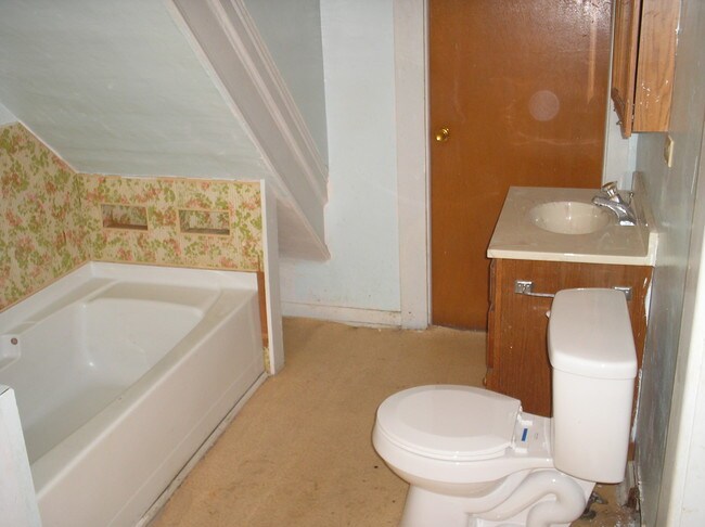 Bathroom Fixtures Utica Ny 1400 ney ave utica, ny 13502 rentals - utica, ny | apartments Bathroom Fixtures Utica Ny 1400 ney ave utica, ny 13502 rentals - utica, ny | apartments