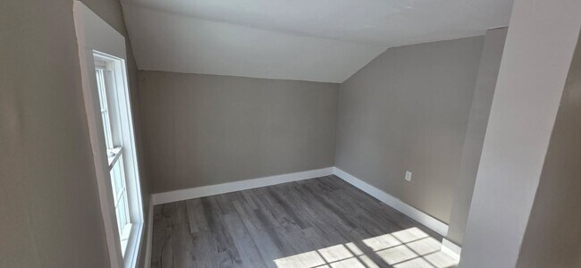 Foto del edificio - 72 E Schuyler St