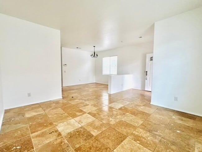 Foto del edificio - MOVE-IN READY RENTAL – AVAILABLE NOW!