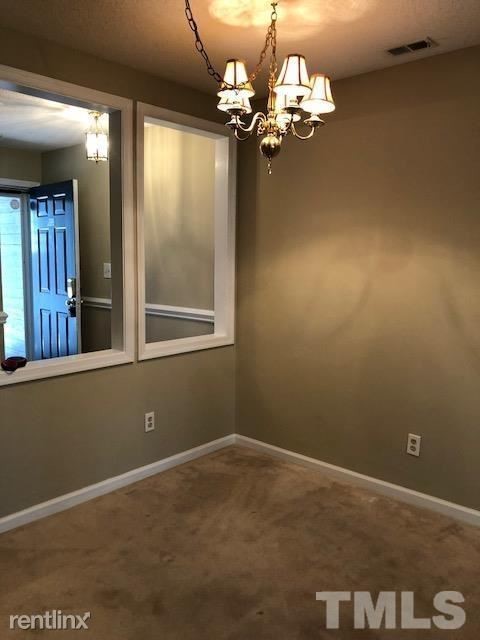 Foto del edificio - 1 br, 1 bath  - 4100 Sedgewood Dr Apt 103