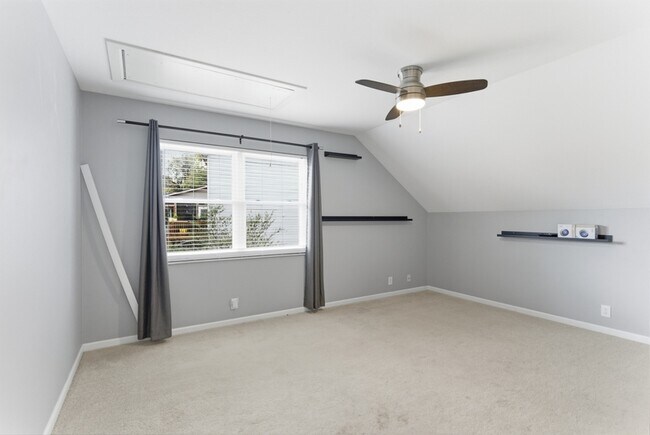 Foto del edificio - 10012 Double Tree Rd