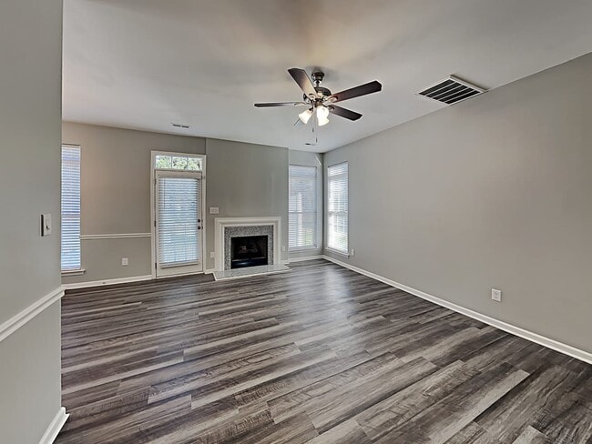 Building Photo - 1123 Hipp Rd