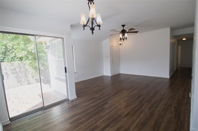 Building Photo - 17509 Rannoch Dr