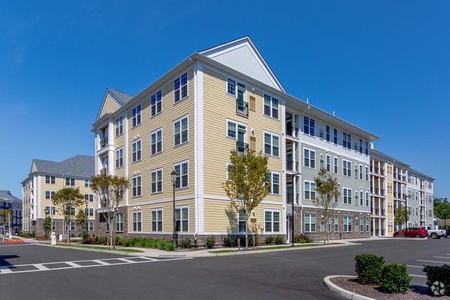 Building Photo - Alston