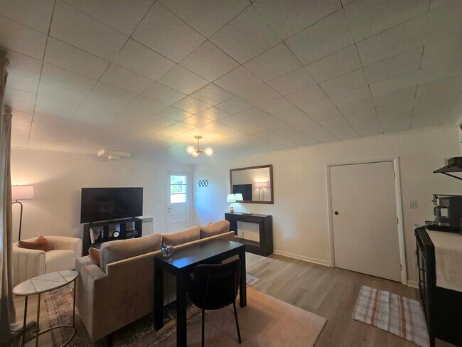 Foto del edificio - 1422 Millbro Cir