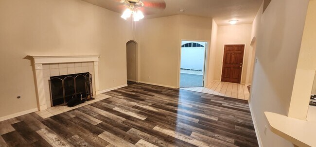 Foto del edificio - 1810 Tangleberry Ct