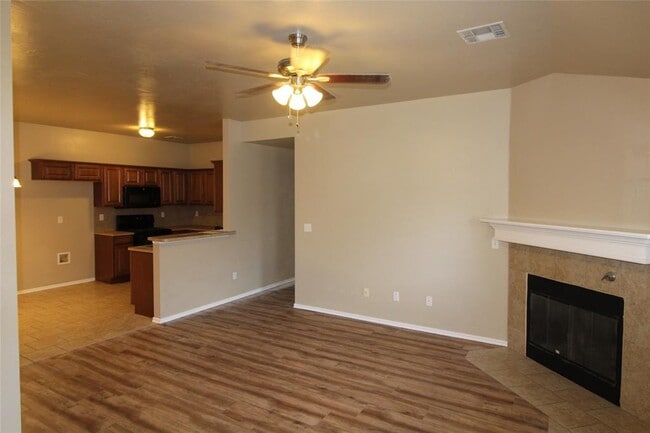 Building Photo - 4518 SE 77th St