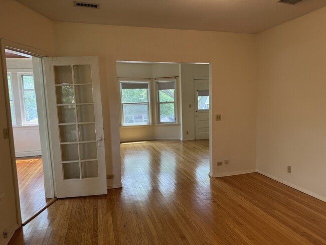Building Photo - 1462 Wilmette Ave