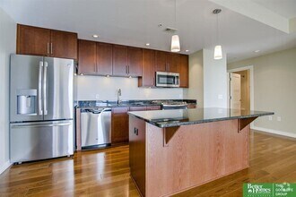 Building Photo - 220 S 31st Ave