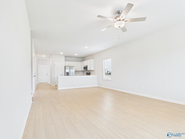 Building Photo - 15433 GRAYSON CIR