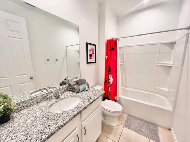 Building Photo - Kissimmee, - 4 Bedroom, 4.5 Bathroom - $3,295.00