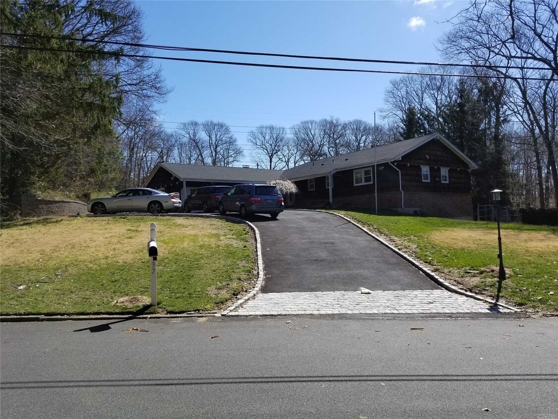 Primary Photo - 37 Buckingham Dr