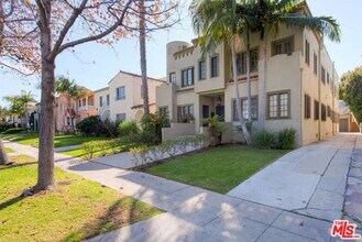 Building Photo - 6284-6286 Commodore Sloat Dr