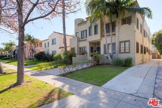 Building Photo - 6284-6286 Commodore Sloat Dr