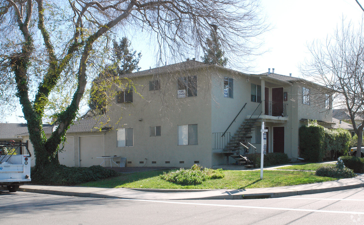 Primary Photo - Sierra Vista Apartments