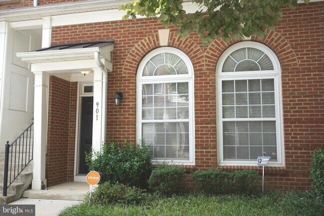 Building Photo - Beautifully Condohome at Watkins Place