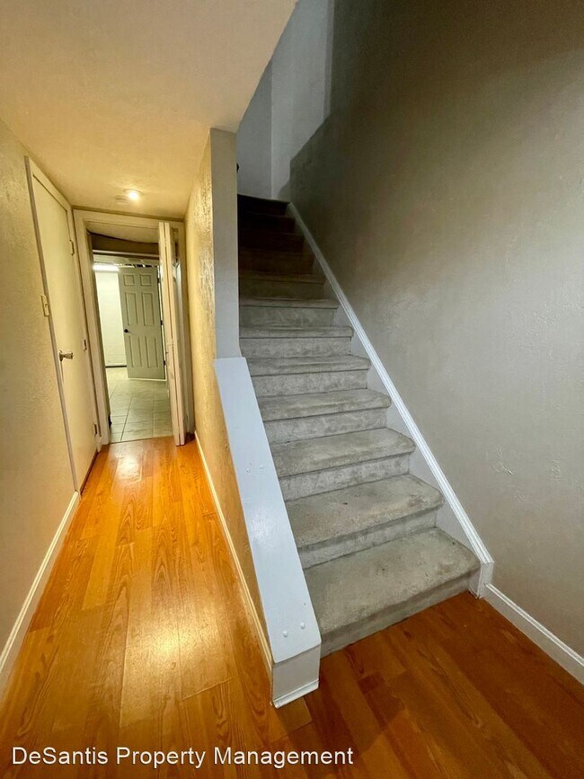 Building Photo - 3 br, 2.5 bath House - 308 Ridge Point Circle