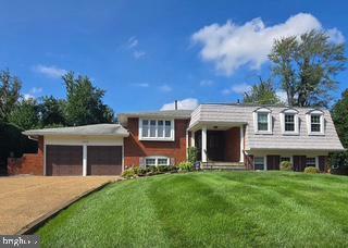Building Photo - 1208 Forestwood Dr