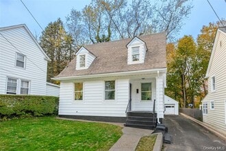 Building Photo - 122 Liberty Ave