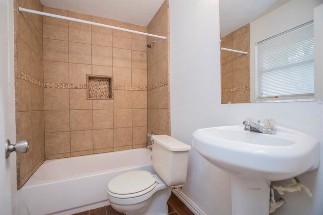 Foto del edificio - 4207 Mt Vernon St